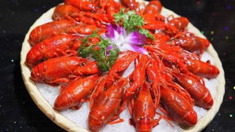 小龍蝦價格暴跌，為何餐館仍貴？調(diào)料成本與消費體驗成關(guān)鍵